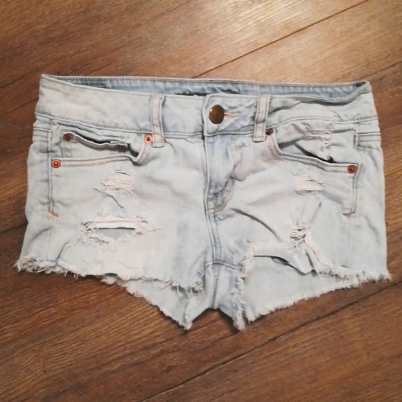 American Eagle Denim Shorts 4 Distressed - Picture 2 of 3